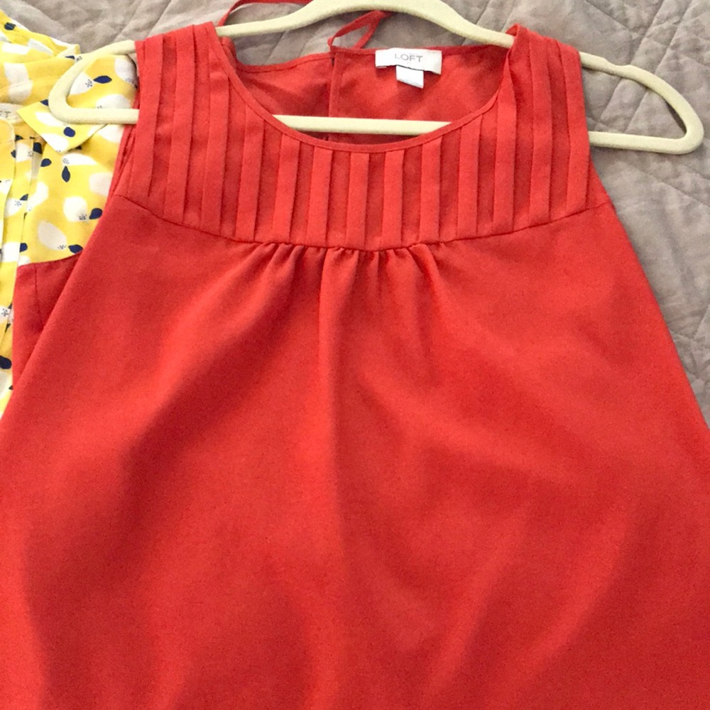 Sleeveless orange Loft Top
